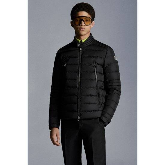 New Lower Prices 2022 Moncler Amiot Short Down Jacket Mens Down